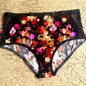 Torrid Second Skin Valentine Silky Mid-Rise Brief Cupid Panty Underwear - size 1